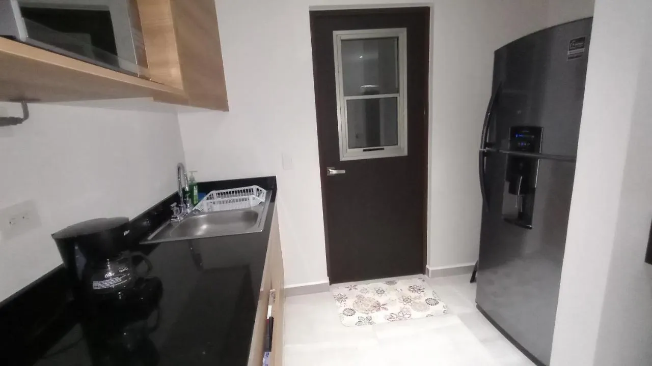 Excellent 2 Bedroom Condo With Pool! Cancún