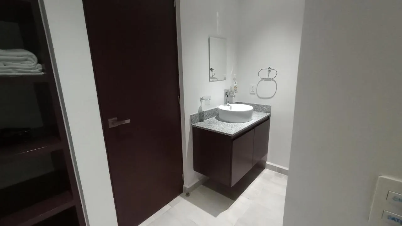 Apartment Excellent 2 Bedroom Condo With Pool! Cancun